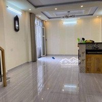 Cho Thuê Nhà Mặt Tiền Mai Thị Lựu P. Đa Kao Quận 1 90M2 3 Tầng 39 Triệu/Th