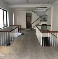 Cho Thuê Căn Nhà Phố Ngọc Lâm,Diện Tích60M2*6 Tầng. Kinh Doanh, Văn Phòng, Mở Siêu Thị, Cà Phê.