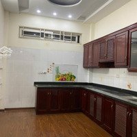 Chính Chủ Cần Bán Nhà 89 Phan Kế Bính,Đào Tấn 45 M2 X 5 Tầng Đẹp 6 Ngủ Nhà Đẹp Vào Ở Luôn 7,5 Tỷ