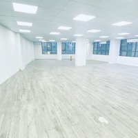 Cho Thuê Văn Phòng 180M2 Chính Chủ Tại Phố Nguyễn Hoàng - Quận Nam Từ Liêm, 3 Mặt Thoáng, Thông Sàn