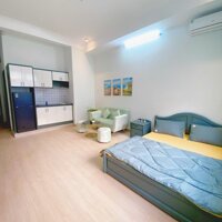 Cho Thuê Studio ban Công phòng Rộng 35m2 Cống Quỳnh, Gần đường Bùi viện