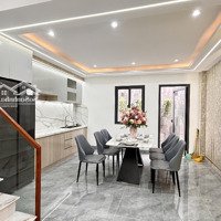 Bán Nhà Siêu Đẹp Trệt Lửng 3 Lầu Đường Xe Tải 12M. Giá Chỉ 6,X Tỷ