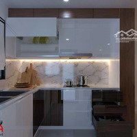 Bán Căn Hộ Chung Cư D11 Trần Thái Tông 3 Ngủ 2 Vệ Sinh Full Đồ Nội Thất Đẹp Vào Ở Luôn