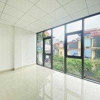 Cho Thuê Văn Phòng Tại Phố Cát Linh - Đống Đa View Làm Việc Cực Đẹp