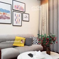 Bán Cắt Lỗ Sâu Căn Hộ 3 Phòng Ngủ Sổ Đỏ 130 M2 Rộng Royal City, Giá Bán 9.5 Tỷ, Liên Hệ: 0912.396.400 (Mtg)