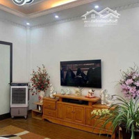 Gia Đình Cần Bán Căn Nhà Phố Bạch Mai