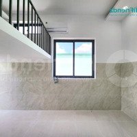 Trống Căn Gác Rộng 30M2 Có Máy Lạnh -Ban Công Ngay Khu Lake View