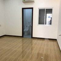 Bán Nhàhẽm Xe Hơithông Dương Quảng Hàm, P5, Gv. Dt: 4X18M. Trệt 2 Lầu St Giá: 7.7 Tỷ Tl. 0932170604 Vy