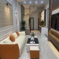 Bán Nhà Khương Thượng. Diện Tích: . 40M2. Mt. 3,5M. 4 Ngủ 5 Tầng. Giá Bán. 8,3 Tỷ.