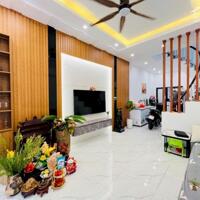 BÁN NHÀ PHỐ QUAN NHÂN NHÀ ĐẸP LUNG LINH , Ở NGAY