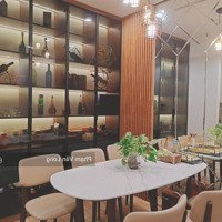 Chính Chủ Cần Bán Gấp Căn Hộ 2 Phòng Ngủ- 2 Vệ Sinh Tại The Matrix One,Diện Tích88 M2, Giá Bán 5.5 Tỷ. Liên Hệ: 0869 181 000