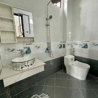 Nhà Mới Xây, 3 Tầng . Võ Văn Hát, P Long Trường Q9 Ngang 5.5M Giá Bán 5,5 Tỷ