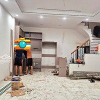 Bán Nhà Riêng 40M2 Chính Chủ Tại Hoàng Liệt, Hoàng Mai, Lô Góc 2 Mặt Thoáng, Ô Tô Vào Nhà. 6,8 Tỷ.