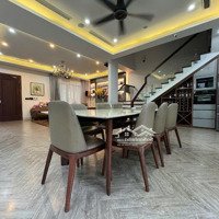 Bán Biệt Thự Siêu Đẹp Phố Hoàng Quốc Việt, 206M2, 5 Tầng, Gara 2 Ô Tô, Khu Vip Chỉ 40 Tỷ