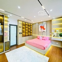 Bán Nhà Cầu Giấy, 45M2, Vị Trí Đẹp, 30M Ra Mặt Phố, Ngõ Rộng Thoáng, Tiện Ích Vô Vàn.