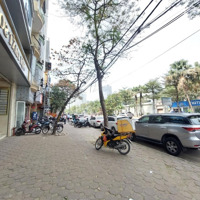 Siêu Rẻ, Bán Tòa Building Mặt Phố Hoàng Quốc Việt, (Rẻ Như Trong Ngõ), 205M2, 7 Tầng, 82 Tỷ