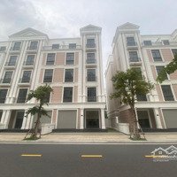 Căn Gốc 120M2 Đất ,Xây Dựng 280M2 .Đơn Giá Bán 56 Triệu/M2 , Vì Giá Bắt Đáy Chỉ 17,2 Tỷ Ạ .