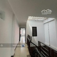 Nhà Nguyên Căn Hoàng Hoa Thám, Bthanh - Giá 30 Triệu/Tháng - 3 Phòng Ngủ 4Wc