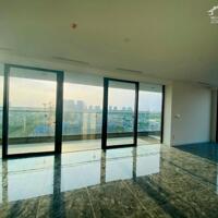 Bán căn sân vườn 4PN dt 212m2 Sunshine Golden River Ciputra view sông. Giá 23 tỷ