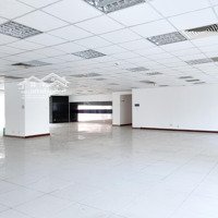 Chính Chủ Cho Thuê Văn Phòng 800M2 Võ Văn Kiệt Quận 1 Giá Cực Rẻ Chỉ 285 Triệu/Th