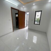 Nhà Biên Giang. 35m2*5T, ôtô đỗ cửa . Giá 2,6 tỷ cách ql6 - 500m