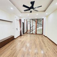 Cho Thuê Nhà 60M2X5 Tầng, 6 Phòng Ngủngõ 288 Hoàng Mai, Ô Tô Đỗ Cửa