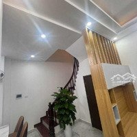 Đống Đa, Đê La Thành Nhỏ 40M2, 5 Tẫng, Gần Ô Tô, Thổ Quan Đống Đa. - Lh Giang 0979388189