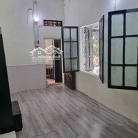 Cho Thuê Nhà Đường Thụy Khuê, Ba Đình 30M2, 3 Tầng, 2 Ngủ, Ngõ Nông, 7.5 Triệu