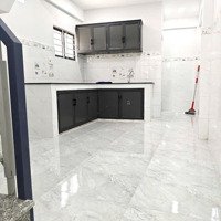 Bán Nhà Vĩnh Khánh Quận 4 - 40M2 - 3 Tỷ Nhỉnh - 3 Tầng - Hẻm 4M Thông - Tiện Kinh Doanh