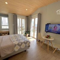 Cho Thuê Studio 45M2 Ban Công Lớn Full Nội Thất Ngay Cầu Khánh Hội