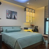 Căn Studio Có Sân Vườn Trồng Cây