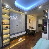 Căn Studio Có Sân Vườn Trồng Cây