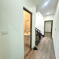 Nhà Cho Thuê Phố Kẻ Tạnh, Giang Biên Nguyên Căn 65M2 - 4 Tầng Chỉ Có 13 Triệu Đường Thông Ô Tô Tránh