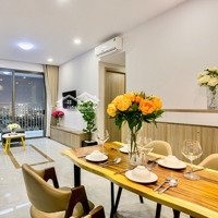 Cần Bán Chcc Vạn Đô Q4. 50M2, 1 Phòng Ngủ 1 Vệ Sinh Giá: 2.35 Tỷ. Nhà Sạch, View Đẹp, Liên Hệ: 0899 552 651