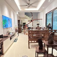 Nhà Mới Thanh Am Thượng Thanh 55M2, Thiết Kế Hiện Đại, Gần Ô Tô Tránh, Hàng Xóm Thân Thiện, 5.6 Tỷ