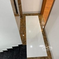 Nhà Đẹp, Mới Tinh Đến Ở Luôn. 36M2 Xây 5 Tầng Thang Máy. Đường An Dương Vương, Tây Hồ. 6 Tỷ Có Tl