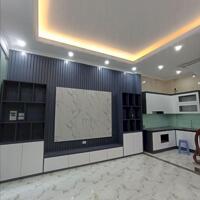 Bán căn nhà 31m2x4T, 3.35Tỷ, 2 bước chân ra chợ Đông La