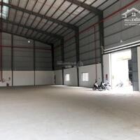 Cho thuê kho 260m2 sạch đẹp, xe ra vào tiện lợi, vị trí đắc địa gần Trường Sa, giá 12 triệu/tháng