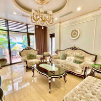 Siêu Lô Góc Luxury -- Ô Chờ Thang Máy -- Hoàn Thiện Đẹp -- Vị Trí Vàng Kinh Doanh