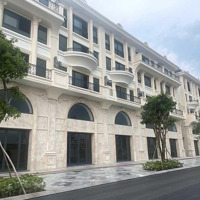 Bán Gấp Nhà Phố Đi Bộ Royal Vạn Phúc City 1 Hầm 5 Lầu Giá Bán 29.5 Tỷ - Ngân Hàng Cho Vay 75%