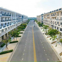 Bán Gấp Nhà Phố Đi Bộ Royal Vạn Phúc City 1 Hầm 5 Lầu Giá Bán 29.5 Tỷ - Ngân Hàng Cho Vay 75%