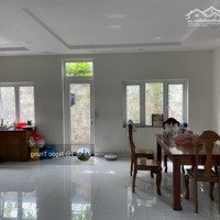 Chuyển Nhượng Biệt Thự Song Lập Kích Thước Đất 10X17,5M Giá Tốt Liên Hệ: 0934747279