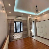 Cho Thuê Nhà Nguyên Căn Phố Ngọc Thuỵ - 35M2 5T 10 Triệu - Ô Tô Đỗ Cửa - 3 Phòng Ngủ- Nội Thất Cơ Bản - Ở Hộ