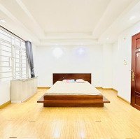 Căn Studio Cửa Sổ Siêu Rộng Rãi Ở Được 3 - 4 Người Tại Quận 2