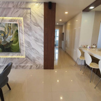 Bán Penthouse Star Hill Nhà Layout Đẹp Hướng Đông Nam View Thoáng Đãng Có Sân Vườn Giá Bán 13.5 Tỷ