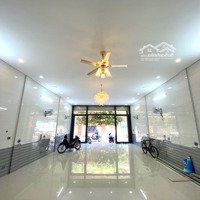 Bán Nhà Mặt Phố Phú Diễn, 205M2,Mặt Tiền6,5M, Vị Trí Đắc Địa, Giá Đầu Tư Chỉ 41,5 Tỷ