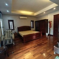 Bán Biệt Thự Ngọc Lâm, 300M2, 4 Tầng, Mt: 10M. Vỉa Hè Ô Tô Tránh, View Công Viên