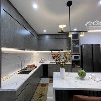 Bán Gấp Căn Hộ Oriental Plaza, 685 Âu Cơ Diện Tích: 89M2= 2 Phòng Ngủ= 2 Vệ Sinhgiá Bán 3Tỷ6, Sổ Hồng Liên Hệ: 0934 144 525 Hương