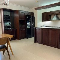 Căn Hộ 3 Phòng Ngủ Rộng 150M2 Cho Thuê - 3Br For Rent