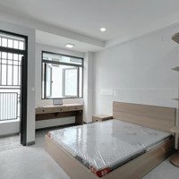 Cho Thuê Căn Hộ Balcony/ Cửa Sổ Ngay Ngã Tư Hàng Xanh, Xô Viết Nghệ Tĩnh, Bình Thạnh